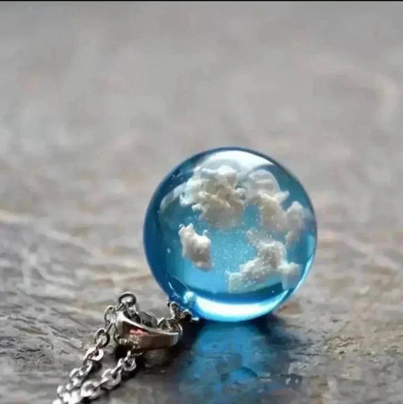 Blue Sky White Cloud Necklace Transparent Ball Shape Resin Pendant Necklace..NWT - Picture 4 of 5